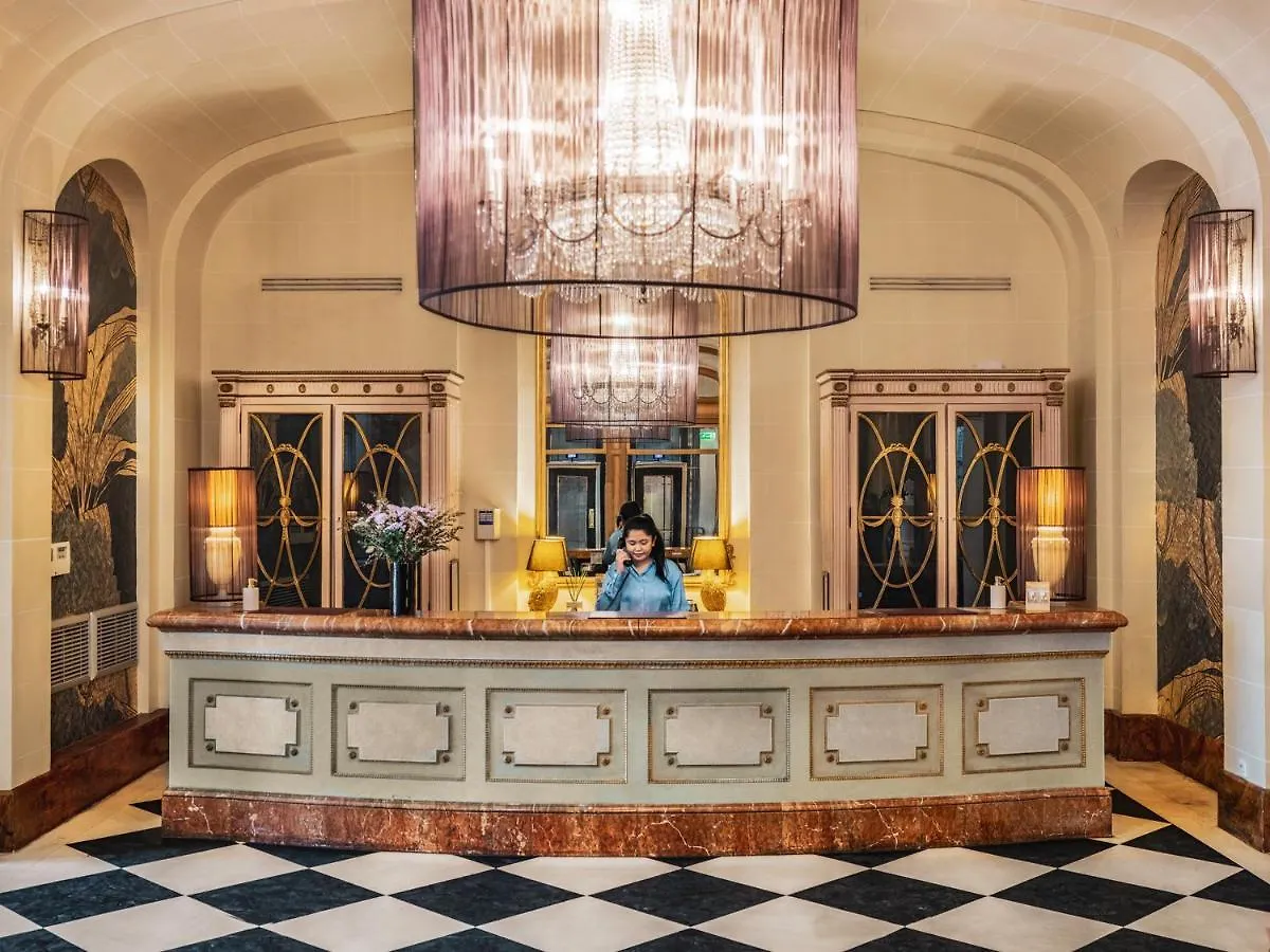 Hotel Millennium Opera 4*